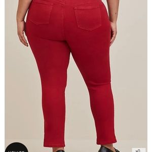 NWT- BOYFRIEND STRAIGHT VINTAGE STRETCH MID-RISE JEAN size 14